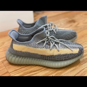 Adidas Yeezy Boost 350 V2 Ash Blue Sz. 8.5 (Men’s)